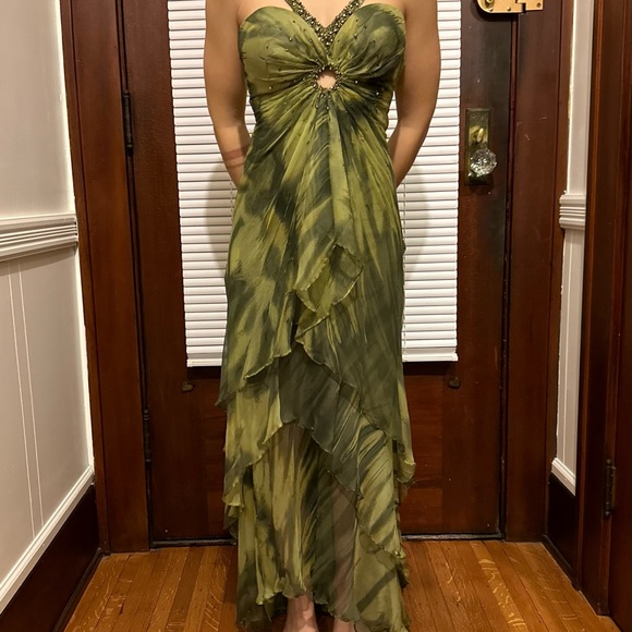 Alfred Angelo Prom Dress - Picture 1 of 4